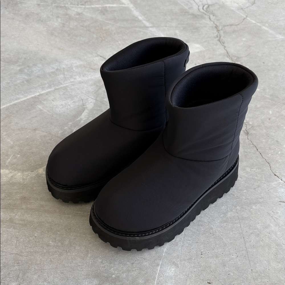 Charles & Keith Black Puffer Boots